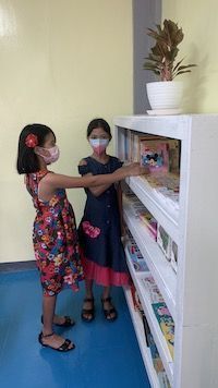 niñas library