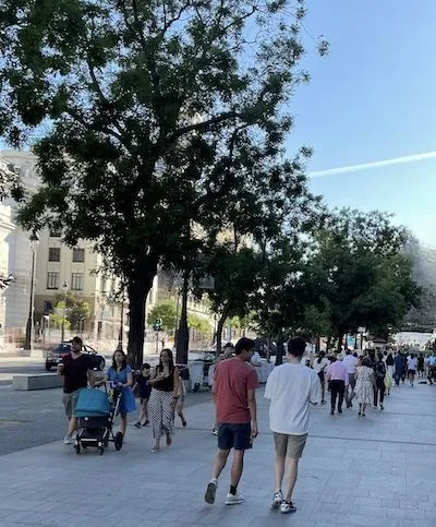 caminando familia