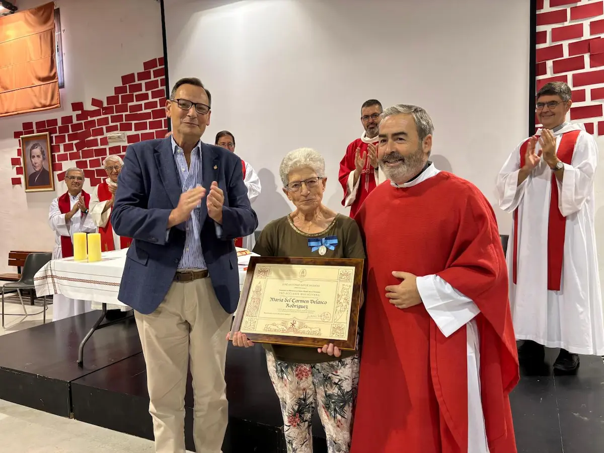 carmen velasco medalla diocesis malaga