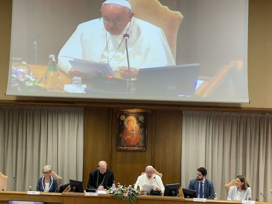 Auditorio papa francisco 2024
