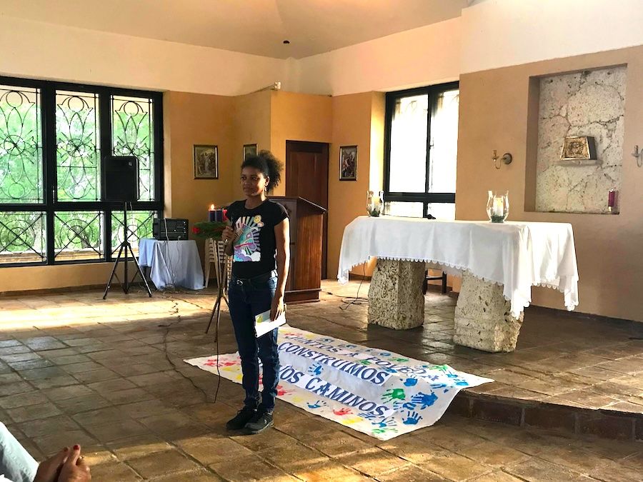 Oración campamento republica dominicana